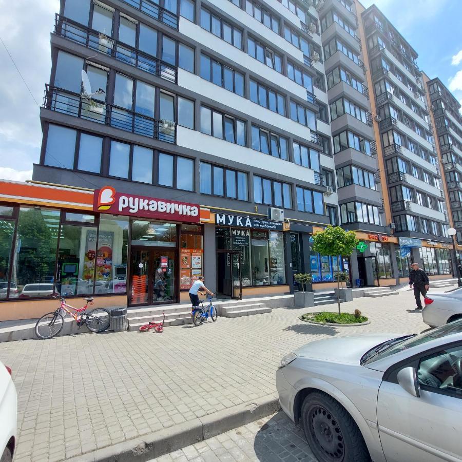 Новобудова Стрийська 45А Жк Леви Міста Автовокзал Гашека Lviv Ngoại thất bức ảnh